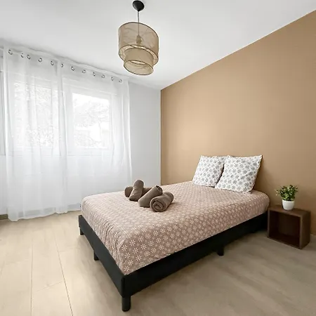 T3 Cosy Proche De La Et Parking Prive