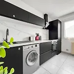 T3 Cosy Proche De La Et Parking Prive Appartement